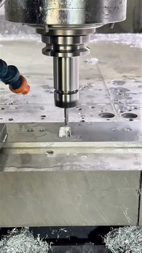 cnc part on Instagram: "#Traditional#hardcorehotrod#3window#5window#32percenterroddersiournalwheehubmagmodernroddingowfastandfamousrollingbonesfuelcurvemadeintheUSAcustomizedmotolifevmxtrackerscramblerscramberbikerider"