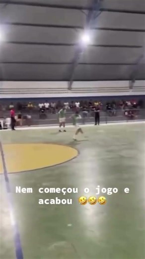 Esse aí pode chegar em casa e dizer que acabou com o jogo! 🤣🤣 #thenoite #football #ㅇyㅇ #futbol