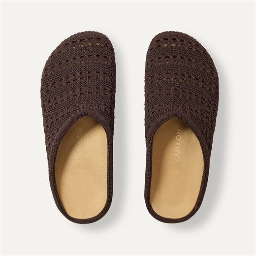 The Casual Clog in Chocolate Crochet | Rothy's