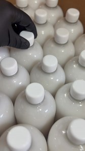 Keratina mango 🥭 con micro - Nano tecnología 😌🧴nano partículas que penetran rápidamente el cabello de tu clienta ❤️acelerando el proceso de absorción secado más fácil Y queda el cabello 5 veces más hidratado por este motivo es la preferida de nuestras clientas que trabajan con cabellos altamente castigados o quemados Diseñada para estructuras chinas , cabellos rebeldes y abundantes . Duración hasta 5-6 meses Sin tiempo de pose Venta menudeo $1,950 envío 🚚 mayoreo $700 pesos lt apartir de 16 