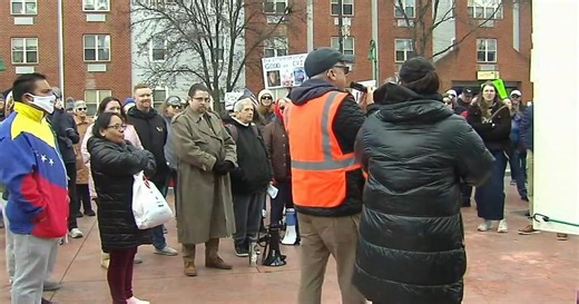 Anti-ICE protesters in Easton and Reading memorialize Renee Good