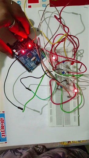 Arduino Electronic Dice using 9 LEDs | Beginner Arduino Project