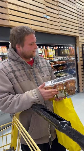 Imagine going shopping, and some random guy offers you a free shopping spree 😅 Follow for part 2! #rando #shakepaid #squishmallows #actsofkindness #giveaway #shoppinghaul #shakepaid #thatsnuts #giveback #trendvideos #videostrend #foryou #reels #reelsfb #foryoupage\u0016\u0016 #personalgrowth #CommunityEngagement\u0016 #gratitude #restaurantclosure #personalexperience #cookout #relatives #appreciation #thankful #nostalgia #familyfirst #citylife #fblifestyle | Shakepay-Fans