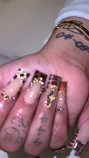 Nail day with Ms CUPCAKE 🧁😍 • • Follow @beautybyiixeeel for more content!! BOOK NOW in highlights ‼️✨ • • @cuppcake_nofillin #nails #beautybyiixeeel #sculptednails #thatgirl #916nails #sacnails #sacnailtech #sacramentonailtech #blingnails #thatgirl #demure #verydemure #verymindful #nailtutorialclips #skybeadsonline #lucidiacrystals #swarovski #fallnails #brownnails #brownfallnails #cupcake #baddies #baddiesgonwild #cupcakebaddiesgonewild #zues #nailday #nailvlog | Alexia Cardenas