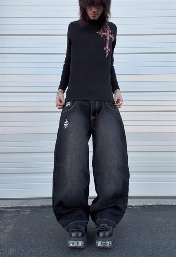 Exploring Alternative Fashion with Angel Cutlass Styles