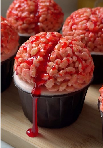 Delicious Brain Cupcakes for Halloween