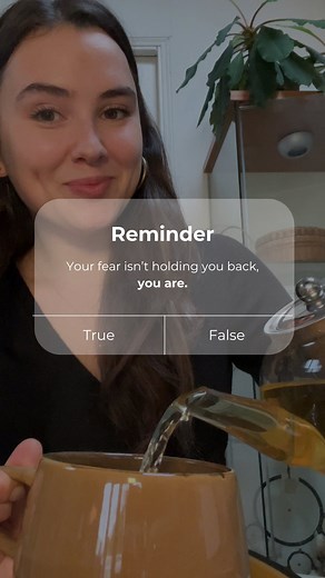 Melinde Huez | Confidence Coach on Instagram: "What are you thoughts on this? 💭 Much love, Linde #confidencecoach #selfesteemcoach #fearoffailure #growthmindset #dailyreminder #motivatie #motivationalquotes #motivationmonday #hardtruth #createyourreality #createyourdreamlife"