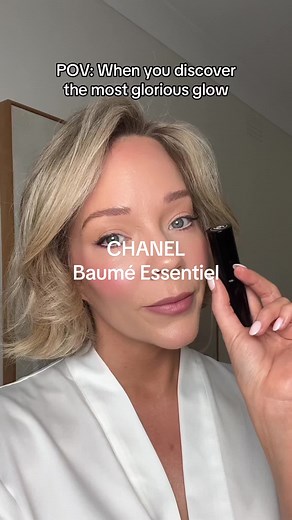 Glowing Highlighter Stick: Chanel Baume Essentiel Review