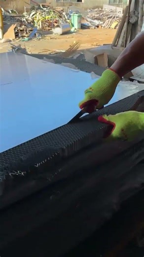 Satisfying Honeycomb Cutting Process 🍯🐝 | Pure Golden Perfection