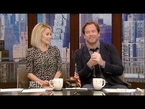 How Michael Weatherly Helped His Wife Through Labor