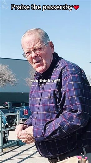 Praise passers-by💕#drivebykindness#normalizekindness#speeadkindness #bekind#fyp