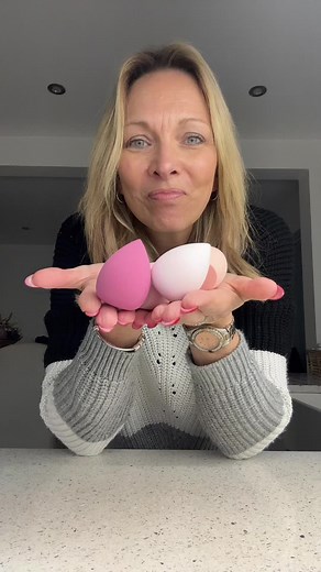 Beauty Blenders! #fy #fyp #beautytok #bargain #blackfriday #cybermonday #tiktokmademebuyit #discount #dealoftheday #blender #sponge #makeup #makeupblender #makeupsponge