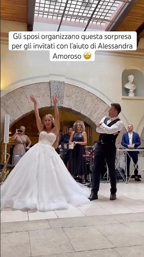 Gli sposi organizzano questa sorpresa per gli invitati con l’aiuto di Alessandra Amoroso 🤩