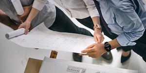 How the Galaxy Watch Helps Keep Workers Safe and Customers Satisfied