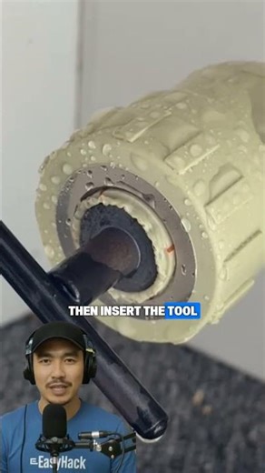 An easy and safe way to fix a damaged water pipe end #shorts