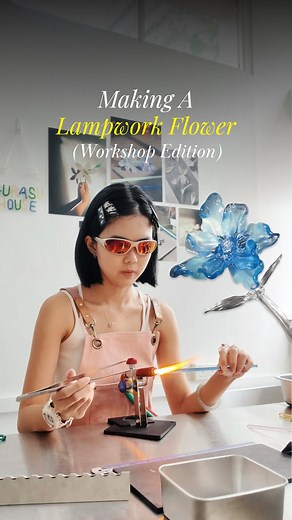 Gurasu House 🏠 on Instagram: "A little tutorial on how to make the lampwork flower that YOU can create in Gurasu House’s workshop 💐 Ready to make your own? DM to book a session now! (I put in a lot of time and effort in this video so I hope you like it! I’m quite proud of this one~ 🤩 If you enjoyed this video, like, comment and share so that I know to make more of these types of content!)"