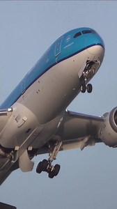 314K views · 10K reactions | Beautiful KLM Boeing 787-9 Dreamliner taking off from Amsterdam Schiphol Airport!  ©V1 Aviation https://instagram.com/v1aviationyt?igshid=YmMyMTA2M2Y= | FlightMode | Facebook