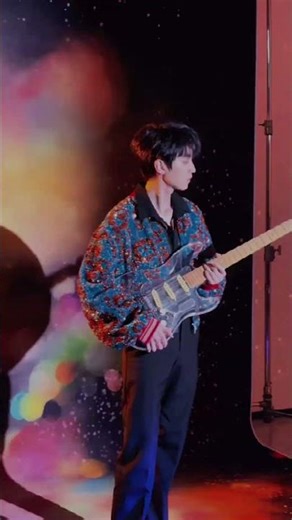 【TFBOYS 王俊凱】QQ音樂巔峰之夜 王俊凱台前幕後 花絮奉上 用心準備的 精彩舞台 不負期待【Karry Wang Junkai】