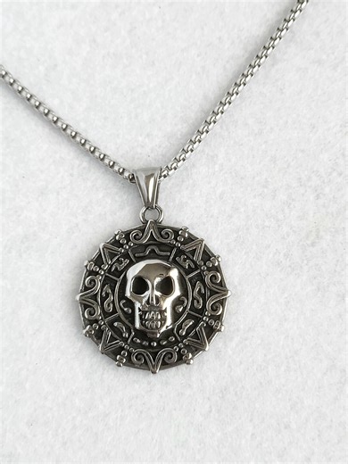 Memento Mori Jewelry / Memento Mori Pendant / Santa Muerte Jewelry / Santa Muerte Necklace Pendant / Memento Mori Necklace / Skull Necklace - Etsy
