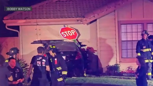 Driver hits pedestrian, slams into home in San Jose