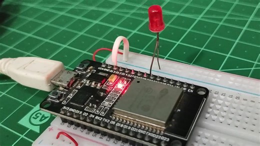 07 ESP32 DAC using ESP-IDF and Embedded C