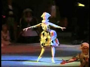 1989 Bolshoi Ballet Nutcracker (excerpts 2/12) by Grigorovich/Tchaikovsky - Harlequins and Dolls