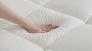 Queen Mattress Topper Extra Thick Pillow Top 3D Fiber Fill Mattress Topper with 100% Cotton Cover - Enhance Sleep Quality with Pressure Relief and Temperature Regulation, Queen