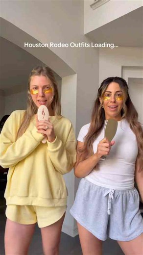 Houston rodeo round five: Stylish western mom outfits