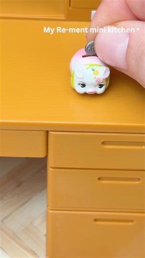 Omg! Sound on 🔊 #asmr #money #piggybank #miniature #asmrsounds