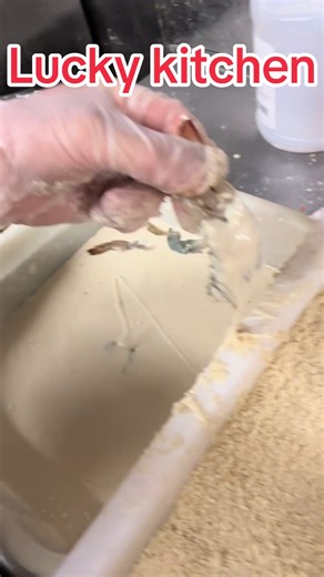 Making Fried Jumbo Shrimp: A Delicious Recipe