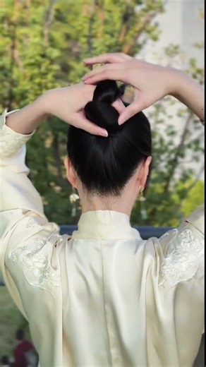 Slow-motion hairpin and updo tutorial without rubber bands So beautiful #A hairstyle t