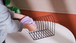 Hicarer 2 Pcs Heavy Duty Beanie Holder Organizer Knitted Hat Storage Rack Metal Display Stand Cap Holder for Winter Swimming Hat Display Home Entryway Tabletop Bedroom Closet Dresser Room Office