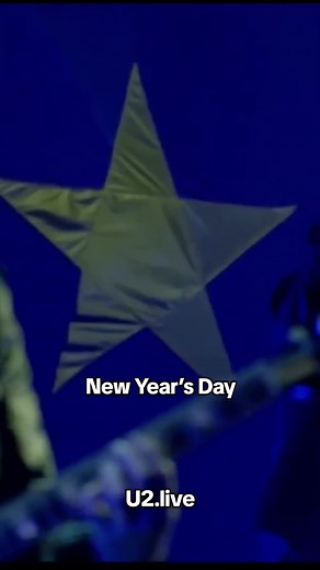 U2 New Year’s Day live Berlín #U2 #u2live #u2berlin #berlin