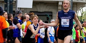 Coppia che corre paga la metà