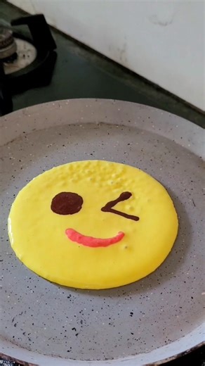 Smiley Pancake Day 😉🥞 #shortfeed #shorts #cooking