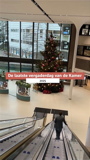 Tweede Kamer on Instagram: "Vandaag is de laatste vergaderdag van de Kamer in 2025. Kamerleden ronden hun debatten af en dienen hun laatste moties in, voordat ze beginnen aan het kerstreces. De dag eindigt met stemmingen."