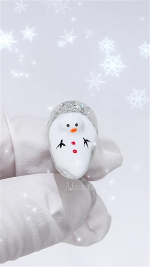 𝐌𝐞𝐥𝐨𝐝𝐲𝐒𝐮𝐬𝐢𝐞 on Instagram: "Snowman nail art tutorial! Let’s make your nails winter-ready!☃️💅 Using MelodySusie 👉480 Black Abyss - TPO-Free Thick Nail Gel Polish 👉479 Snow White - TPO-Free Thick Nail Gel Polish 👉Solid Nail Glue Gel 👉New All-In-One Acrylic & Dip Powder Follow us for more tutorials! The link to the same tools is in my bio!🔗 #melodysusie #nailtutorial #nailtech #nails #nailart #naildesign #nailstyle #nailtrends #almondnails #snowmannails #nailsdid #nailpolish #nailg