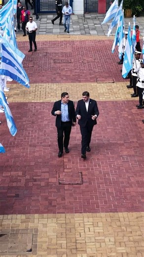 El deporte nos puso en el mapa. 🏅 #Guayaquil recibe el abanderamiento como Capital Americana del Deporte 2026, tras triplicar la inversión en deporte y ampliar su oferta a 22 disciplinas, beneficiando a más de 60.000 niños y jóvenes. Este reconocimiento internacional valida un modelo que apuesta por la inclusión, la formación de valores y la convivencia desde los barrios. Guayaquil demuestra que invertir en deporte es invertir en ciudad y en futuro. #AsiSeHaceGuayaquil, así se hace la #CapitalA