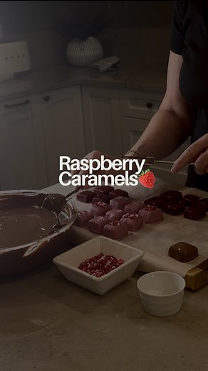 Sheryl Cameron on Instagram: "✅Comment “101” and and let’s start your chocolate journey just in time for Valentines Day! No idea where to start when it comes to making chocolate? I got you! Join me for *Chocolate Crafting 101: Mastering the Basics* – your gateway to creating delicious treats from scratch. 🧑‍🍳My course is perfect for beginners to learn the art of making your own chocolates 🍫From tempering to six mouthwatering recipes, you’ll learn it all! PS- if you want this free recipe for s