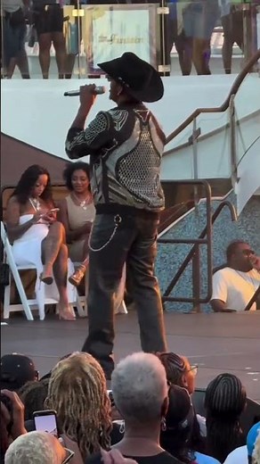 Ne-Yo Brought His A-Game to This Cruise Stage #performance #livemusic #neyo