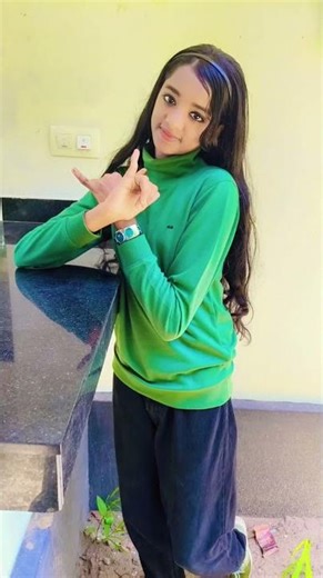 Nilla velichan kankalil.... popular short song