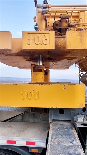 How Crane Counterweight Works: Heavy Lifting Secret🔥🤯#shorts