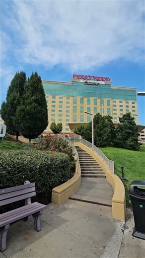 Hurray for Hollywood, Casino and Poker Room in St. Louis, Mo. #pokerooms