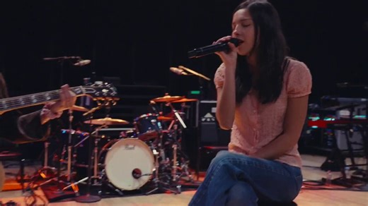 📻 Overall radio:#29 (=). Olivia Rodrigo - drop dead: 22.582M (+0.434M) • Pop: #16 (+1) - 17.247M (+0.387M) • Hot AC: #22 (=) - 5.335M (+0.047M)
