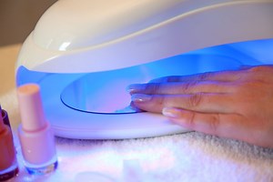Can You Cure Press-On Nails With UV Light? - Luxe Luminous