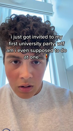 Navigating My First University Party: What to Expect and How to Make the Most Out of It