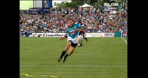 Howland scores off the scrum