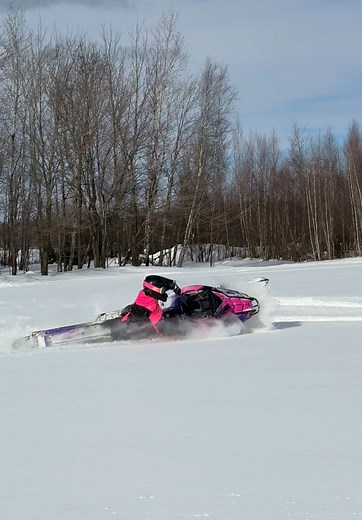 What a nice winter!💖😍 #snowmobilevideos #backcountryriding #polarissnowmobiles #mountainlife #sledlife #backcountry #sledgirl #backcountryriders #sledgirlqc #snowmobilelife #klimambassador