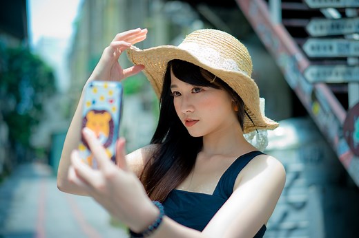 おしゃれで人気の「Vlog（ブイログ）」13選！ VloggerとYouTuberの違いや撮影のコツも紹介 | シングメディア
