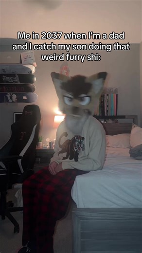 Just like daddy 😛 #furry #fursuit #furryfandom #furries #furrycommunity